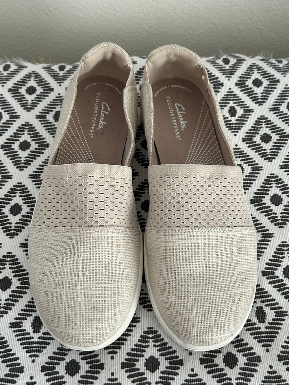 Clarks Cloudsteppers Breeze Vibe Slip on Shoes Size 9